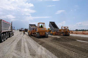 Sharpe Bros. placed more than 17,000 tons of rock in one day during taxiway construction. 